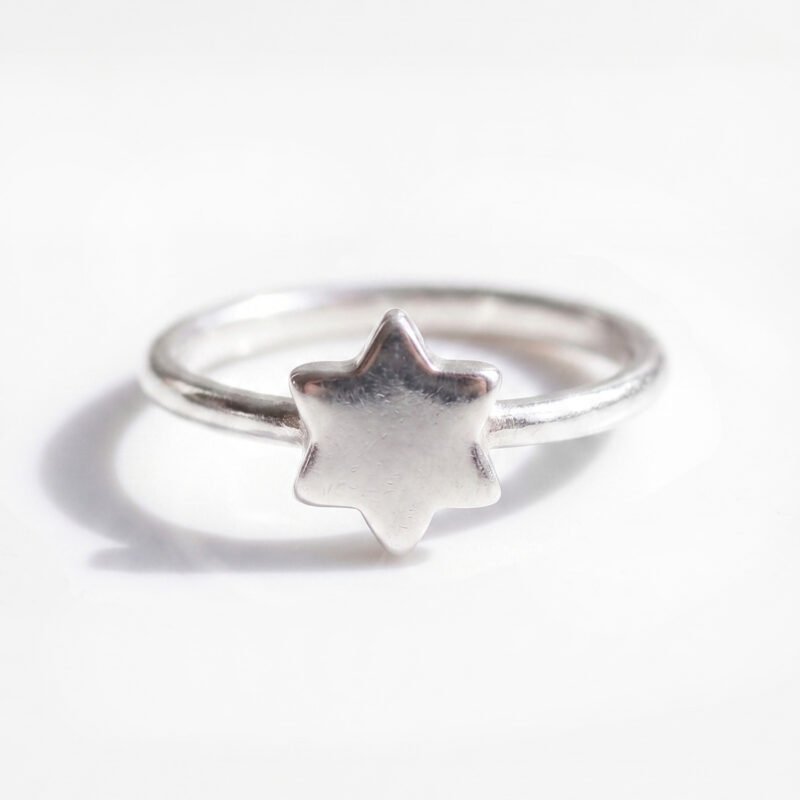 Round Star Silver Ring